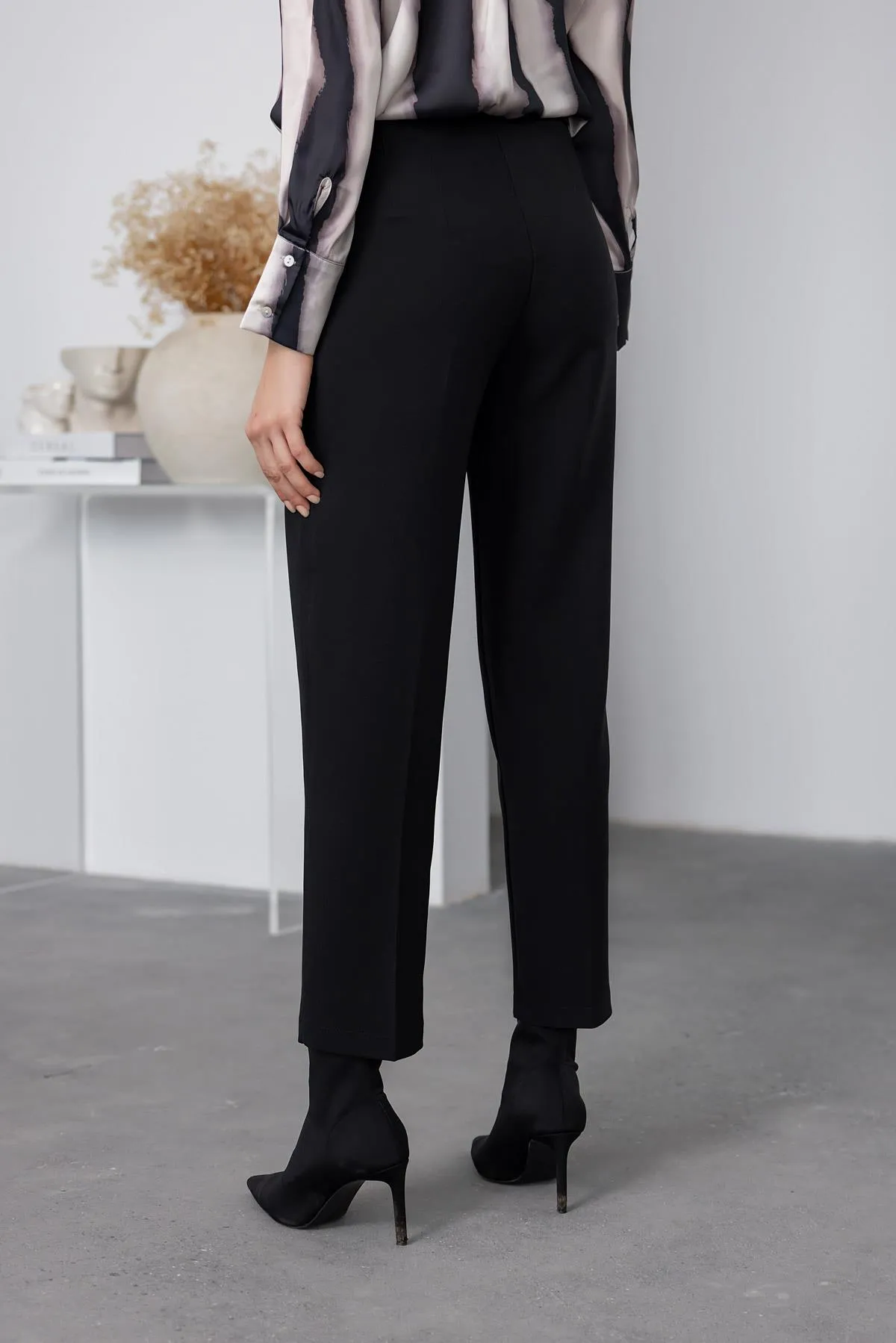 Darted Classic Trousers - BLACK