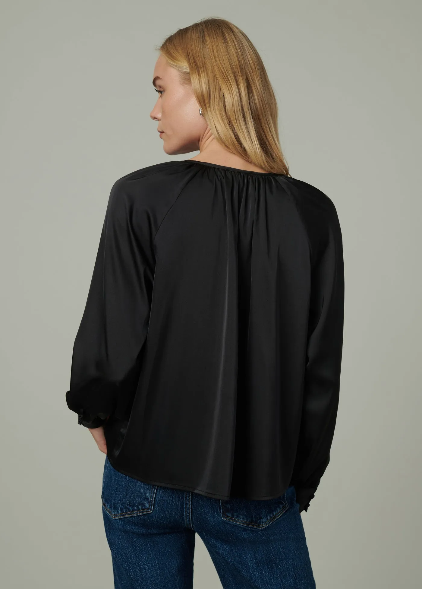 THE EVERDAY BLOUSE