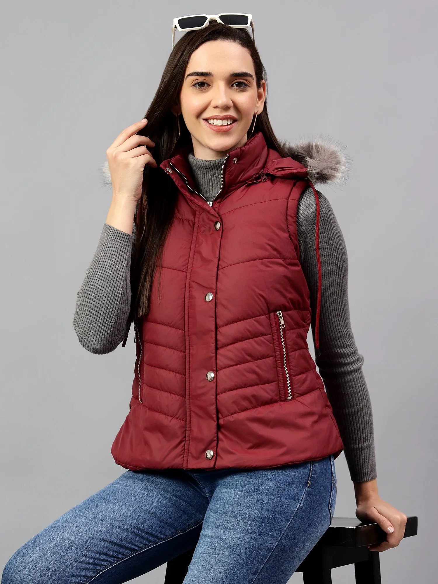 Women's Red Solid Sleeveless Winter Jacket